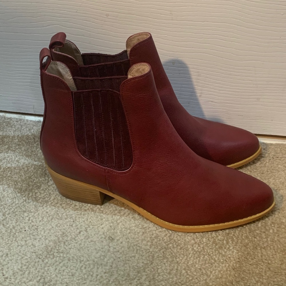 New Red Anthropologie Ankle Boots Size 10